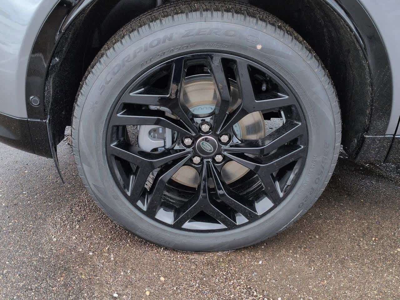 Thumbnail: 2026 Land Rover Discovery Sport - 13