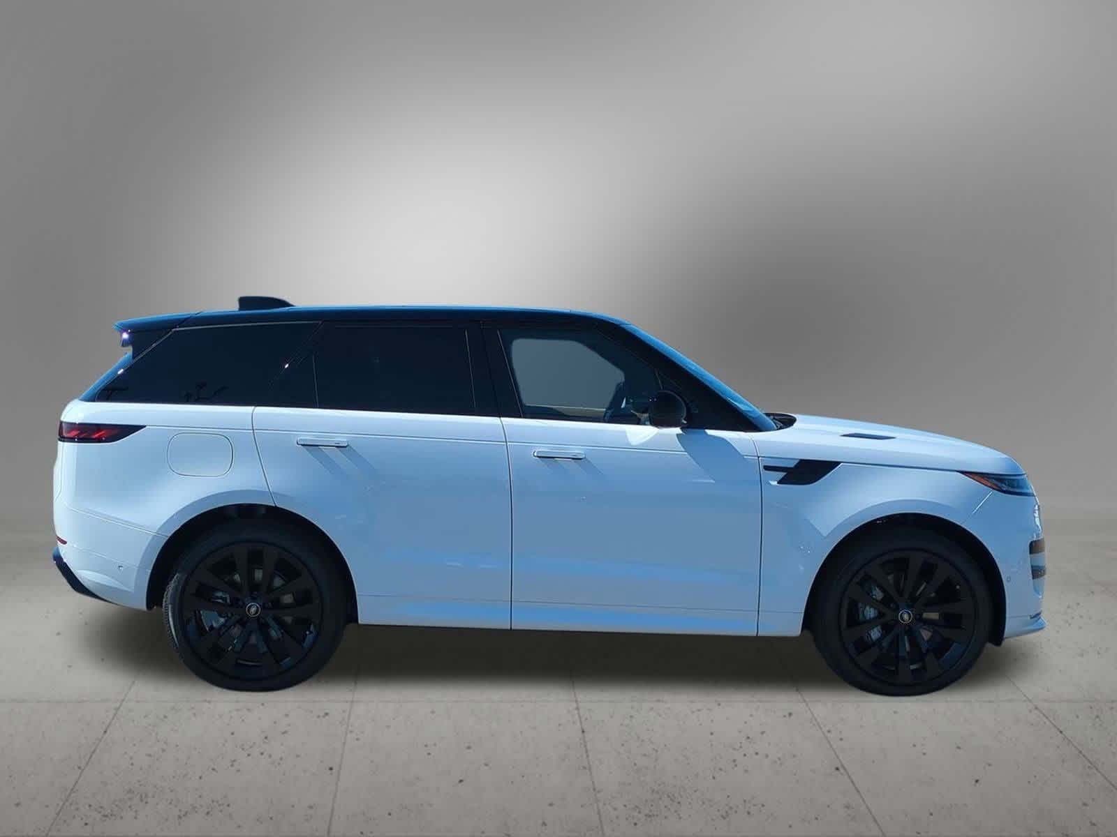 Thumbnail: 2025 Land Rover Range Rover Sport - 7