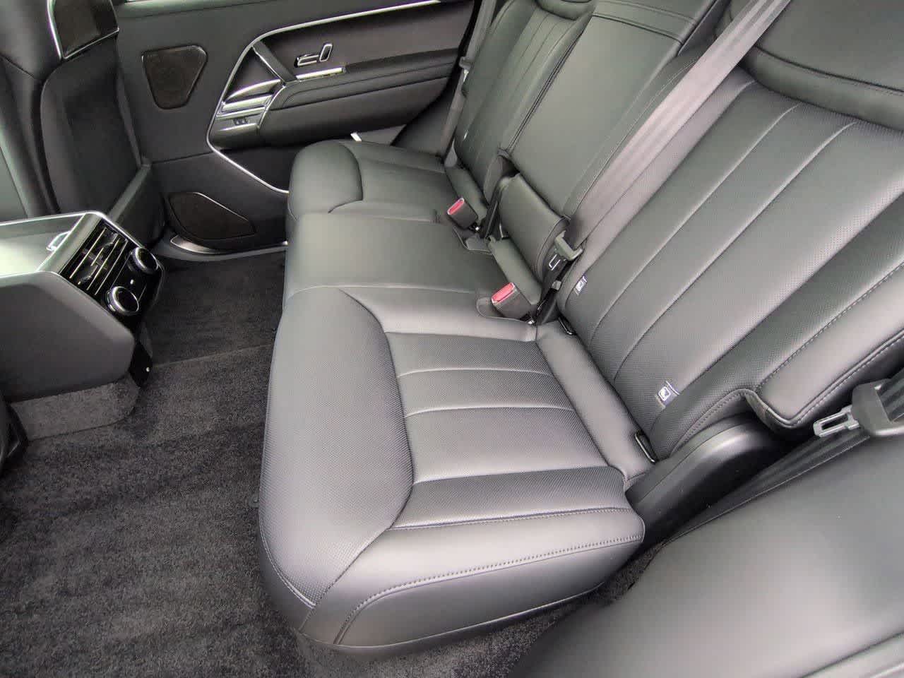 Thumbnail: 2026 Land Rover Range Rover - 20