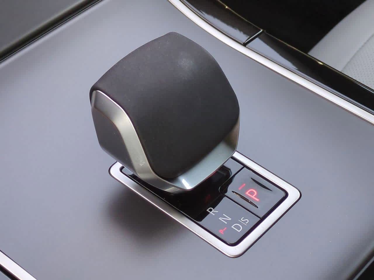 Thumbnail: 2025 Land Rover Range Rover Evoque - 32