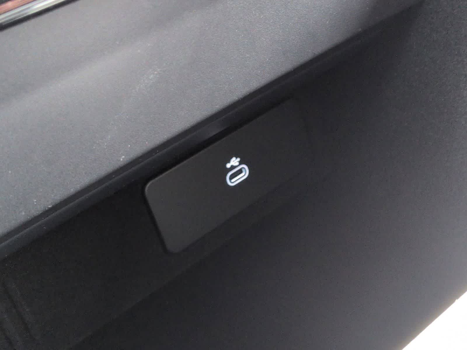 Thumbnail: 2026 Land Rover Range Rover Sport - 30