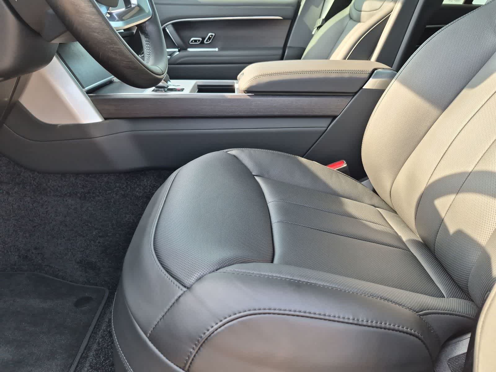 2026 Land Rover Range Rover SE - Photo 7