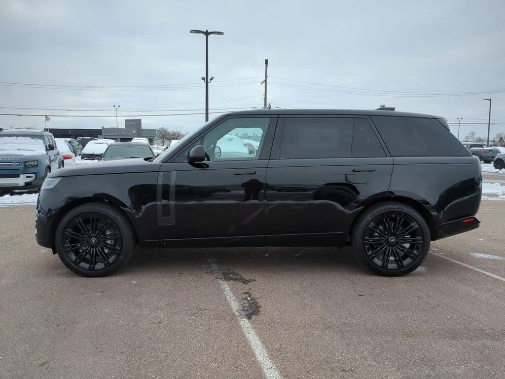 New 2025 Land Rover Range Rover SE SUV