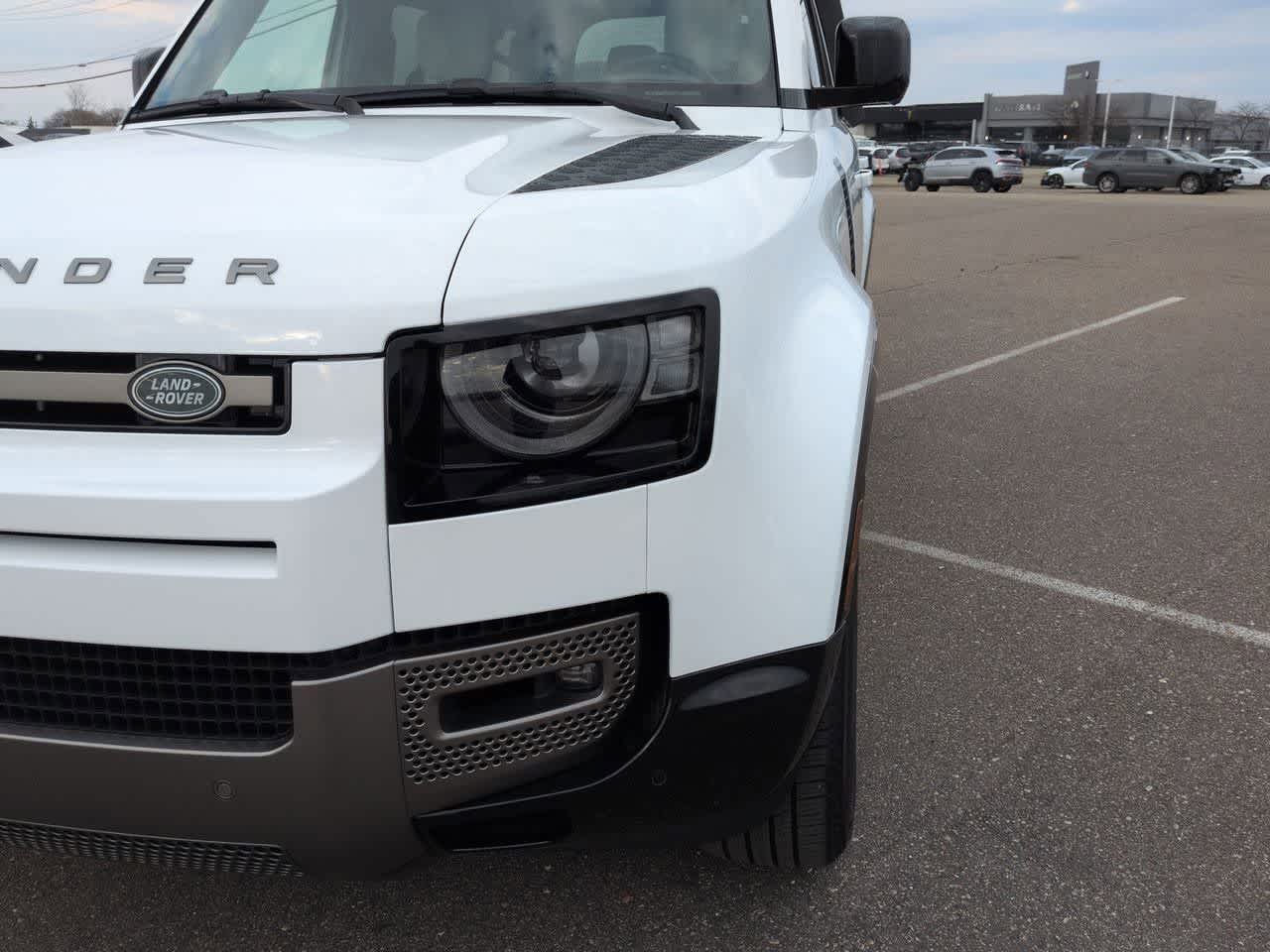Thumbnail: 2025 Land Rover Defender - 10