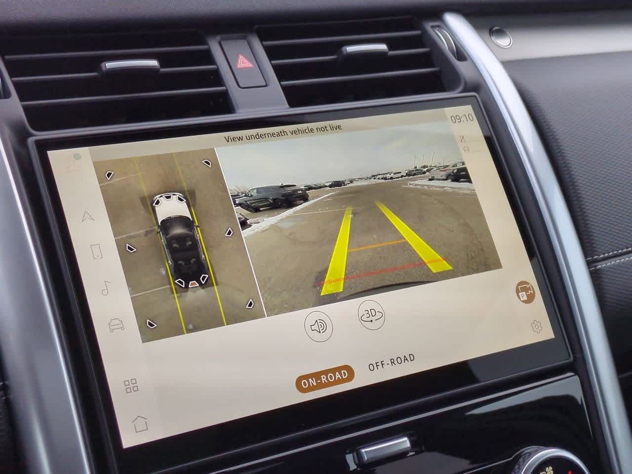 Thumbnail: 2026 Land Rover Discovery - 31