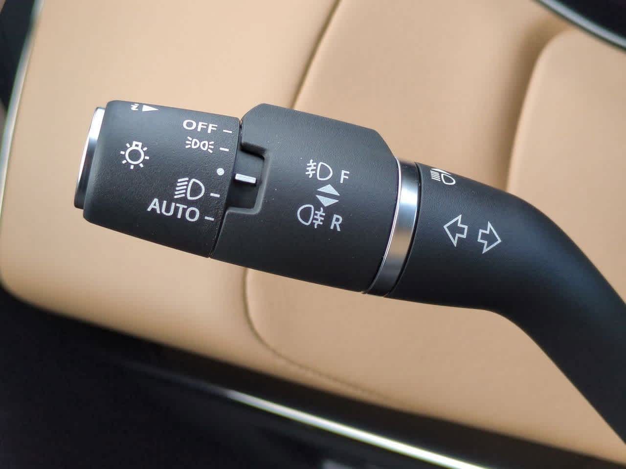 Thumbnail: 2026 Land Rover Range Rover Sport - 28