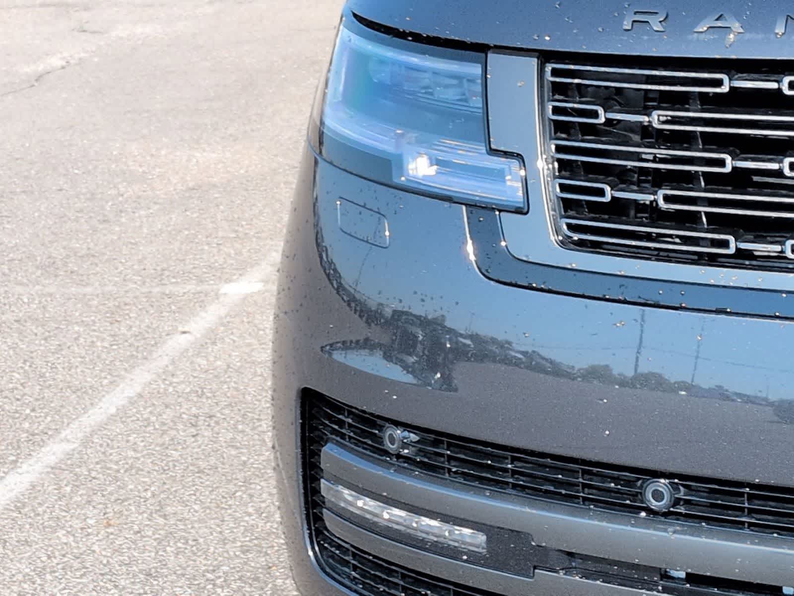 Thumbnail: 2026 Land Rover Range Rover - 10