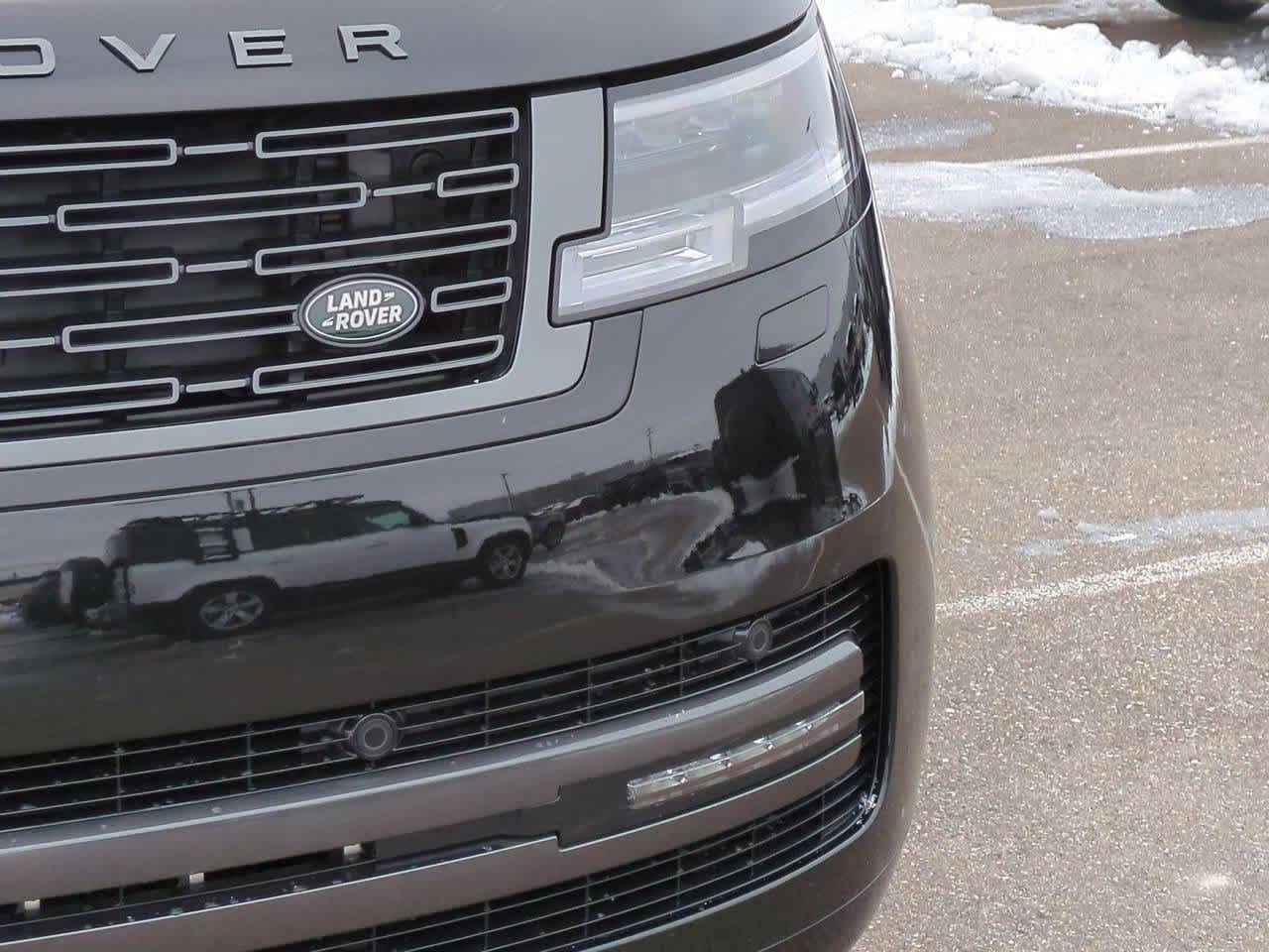 Thumbnail: 2026 Land Rover Range Rover - 10