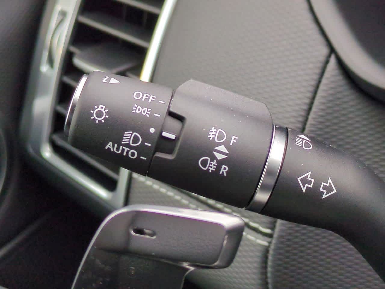 Thumbnail: 2026 Land Rover Discovery - 27