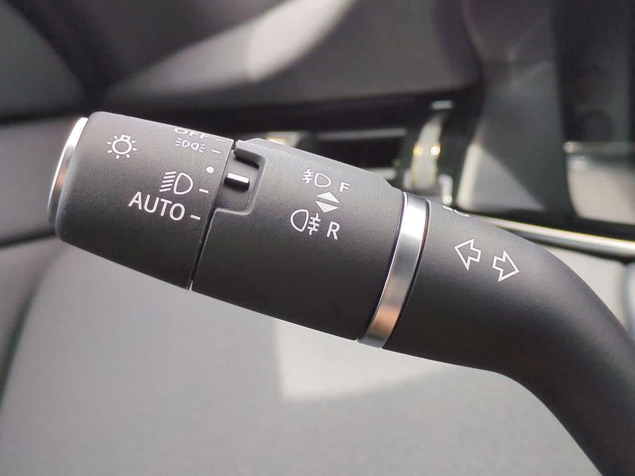 Thumbnail: 2025 Land Rover Range Rover Evoque - 28