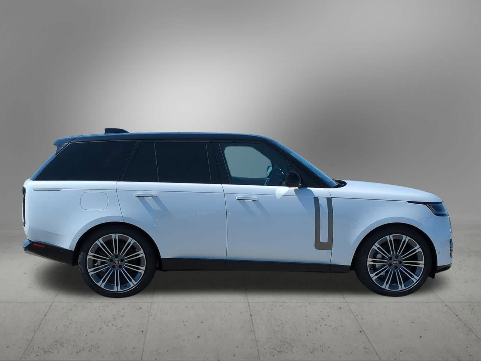 Thumbnail: 2025 Land Rover Range Rover - 7