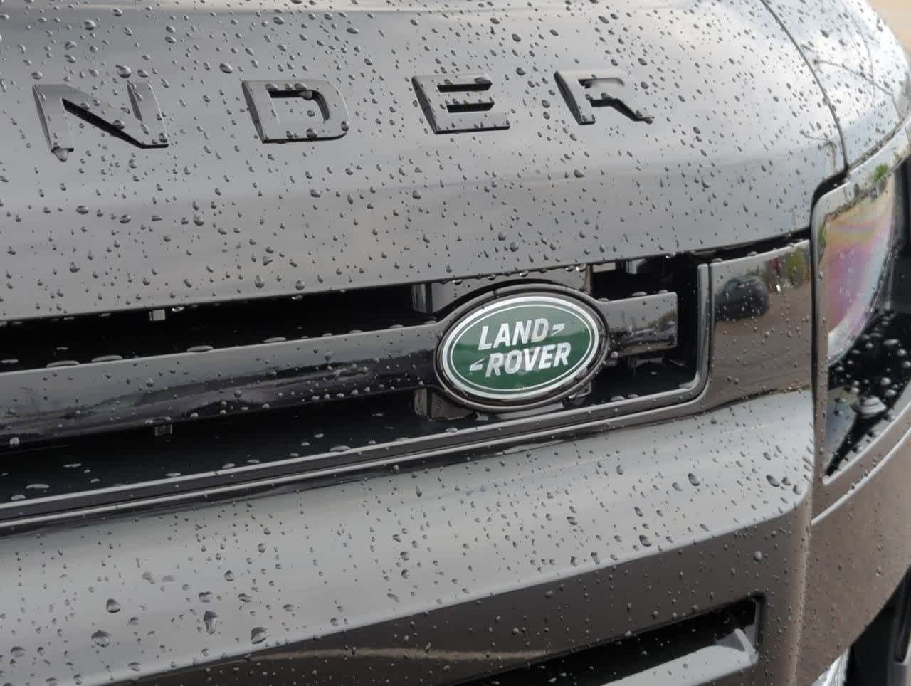 Thumbnail: 2025 Land Rover Defender - 10