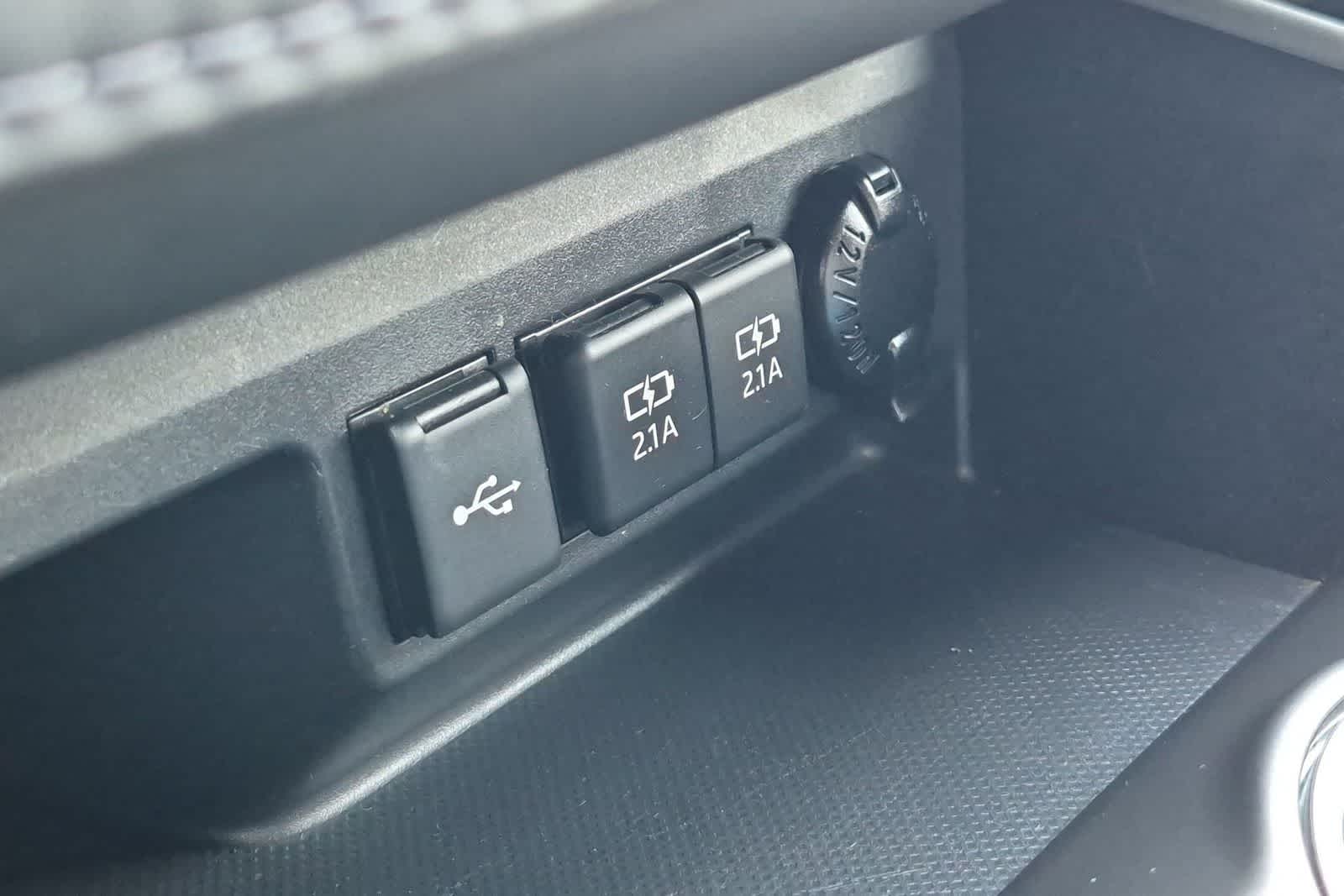 2021 Toyota Highlander XLE - Photo 30
