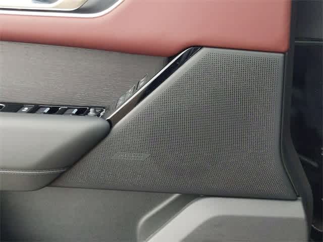 2025 Land Rover Range Rover Velar Dynamic SE 24
