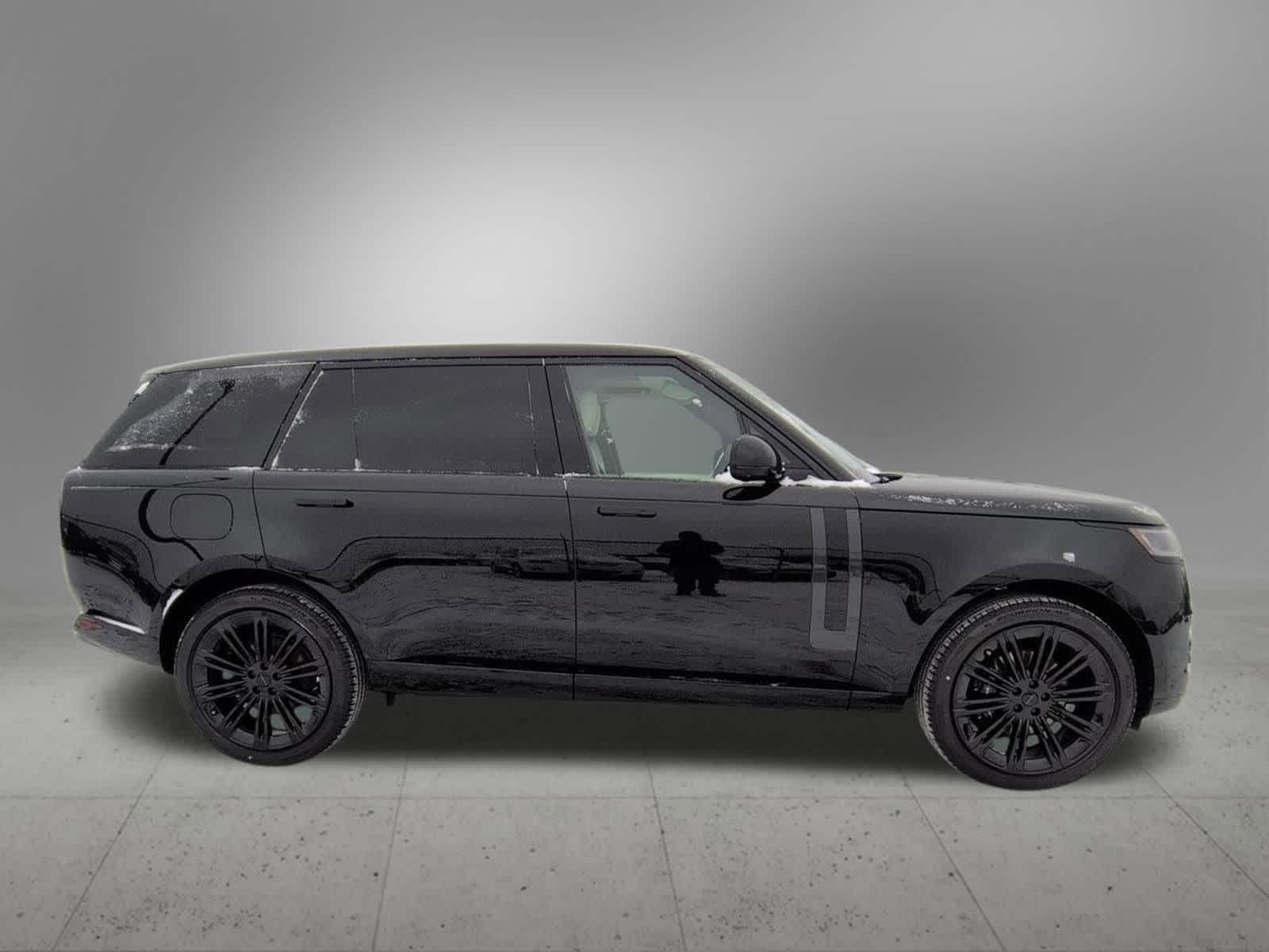 Thumbnail: 2026 Land Rover Range Rover - 7