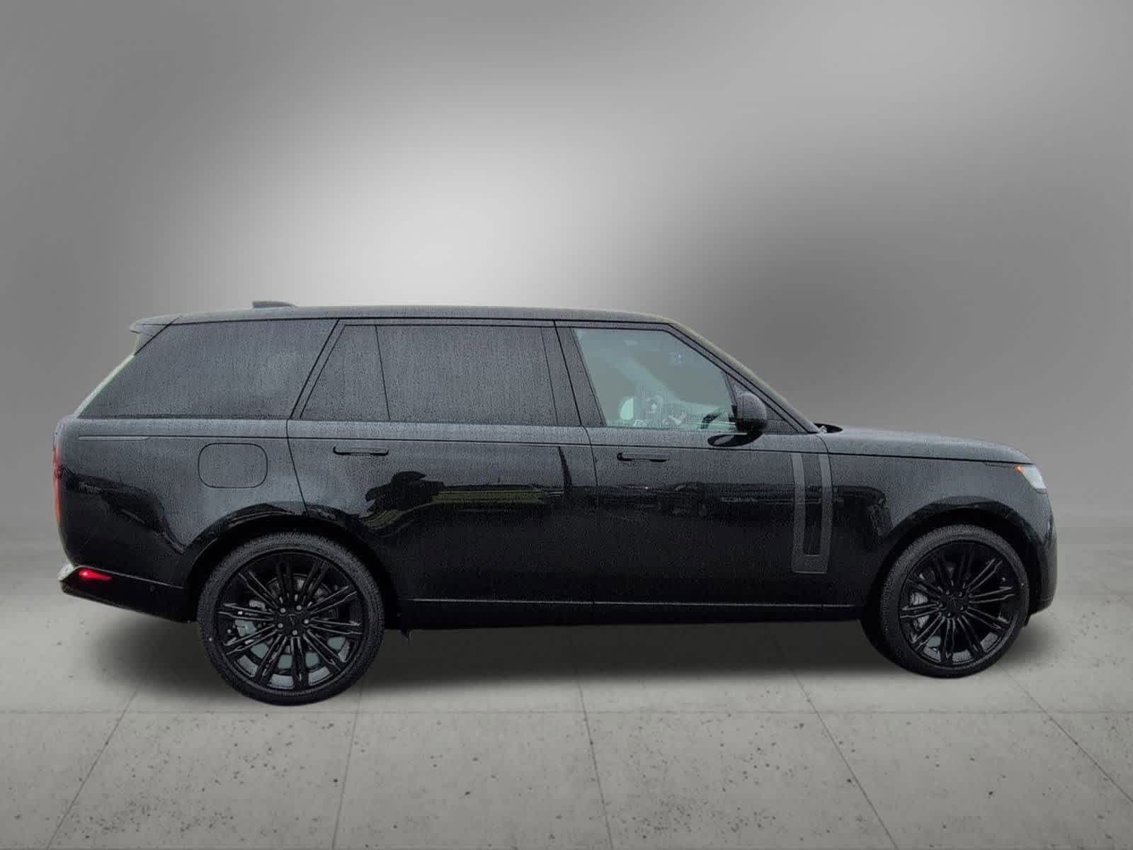 Thumbnail: 2026 Land Rover Range Rover - 7