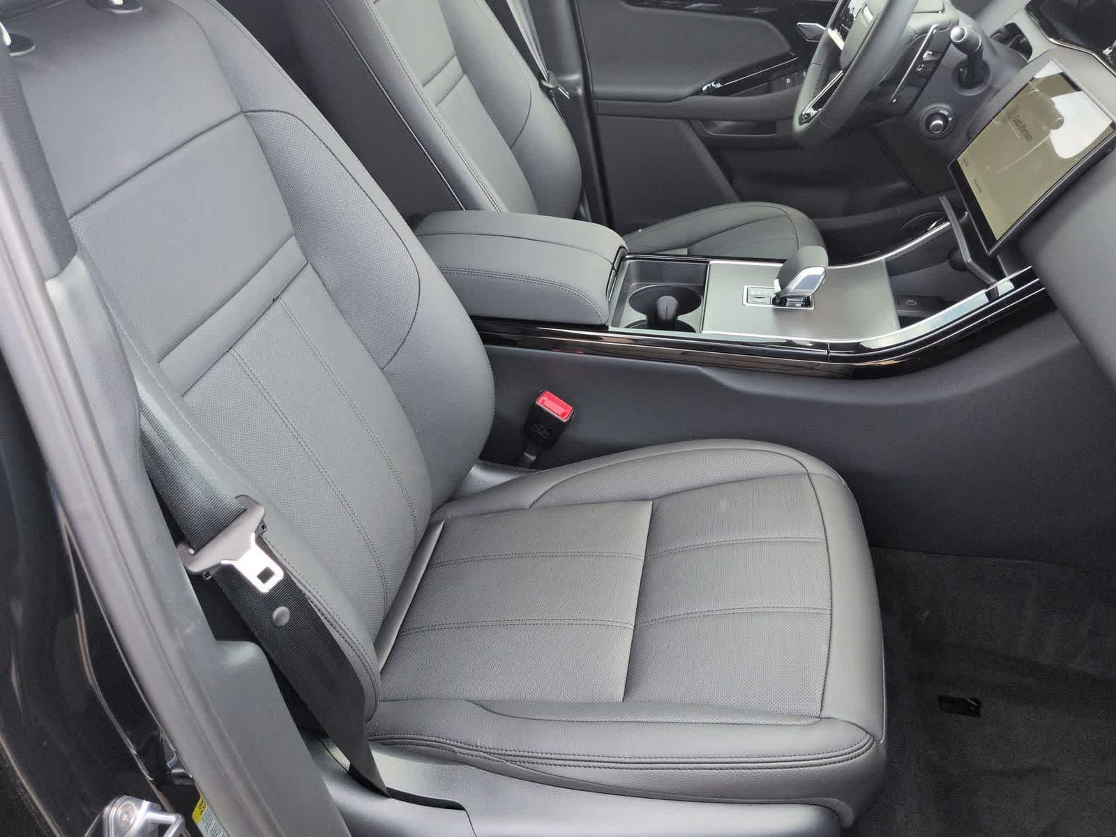Thumbnail: 2026 Land Rover Range Rover Evoque - 22