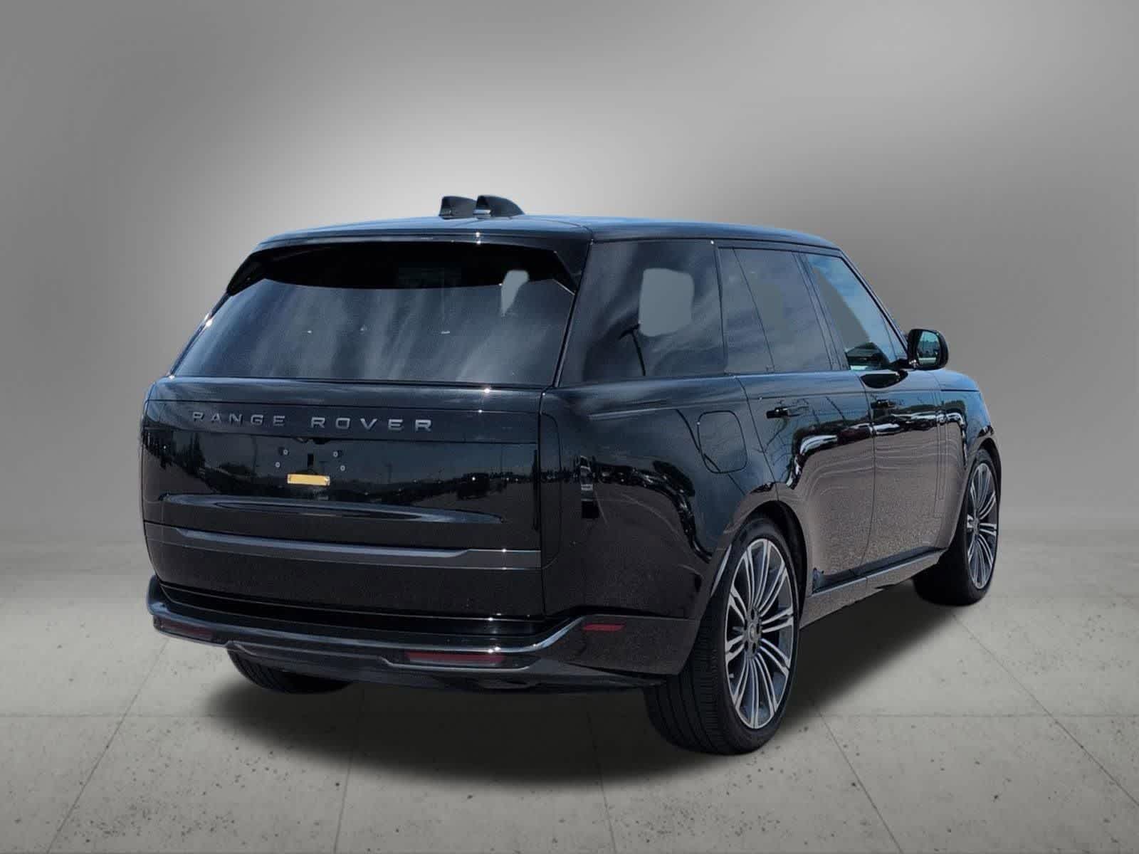 Thumbnail: 2025 Land Rover Range Rover - 6