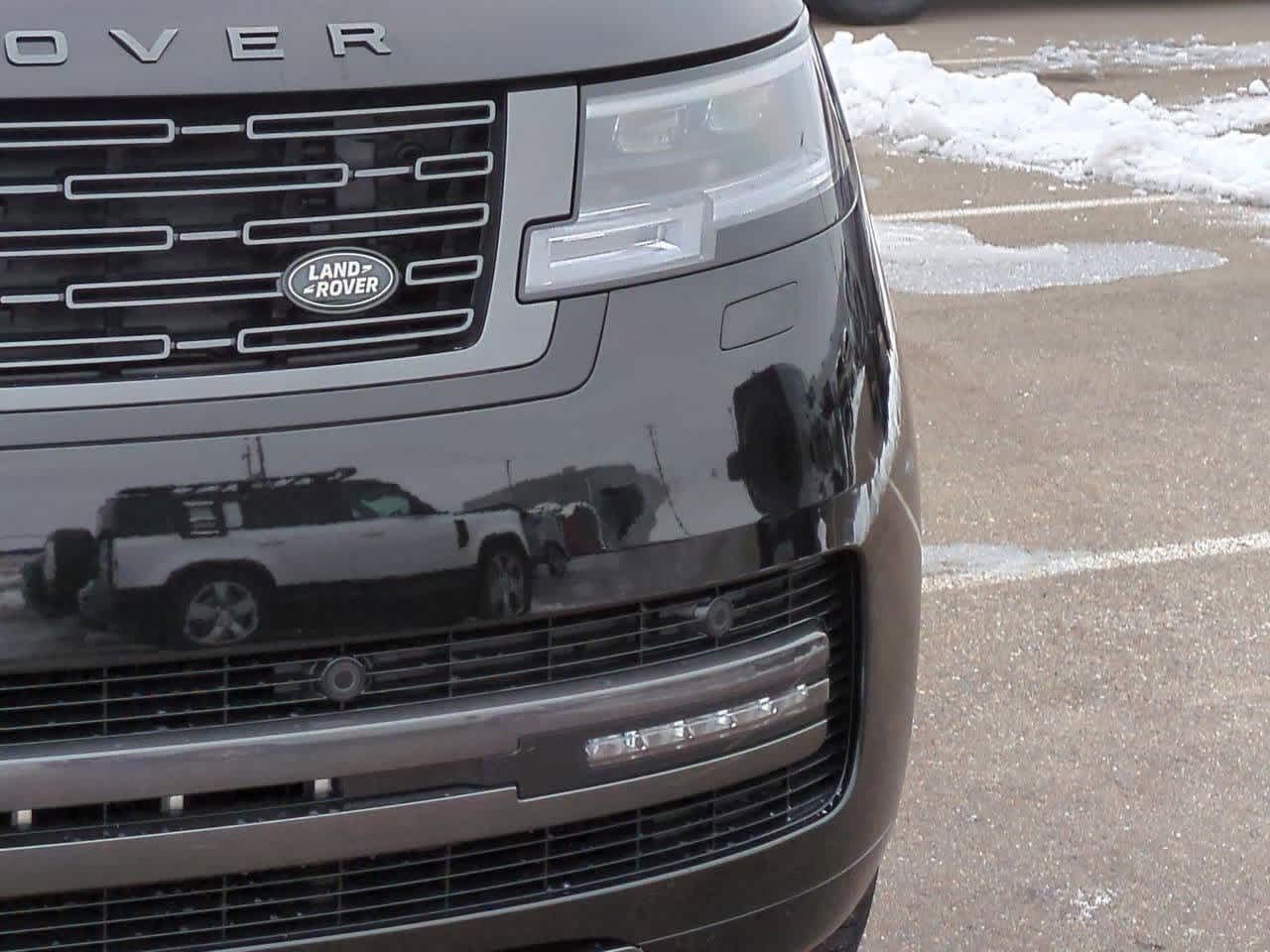 Thumbnail: 2025 Land Rover Range Rover - 10