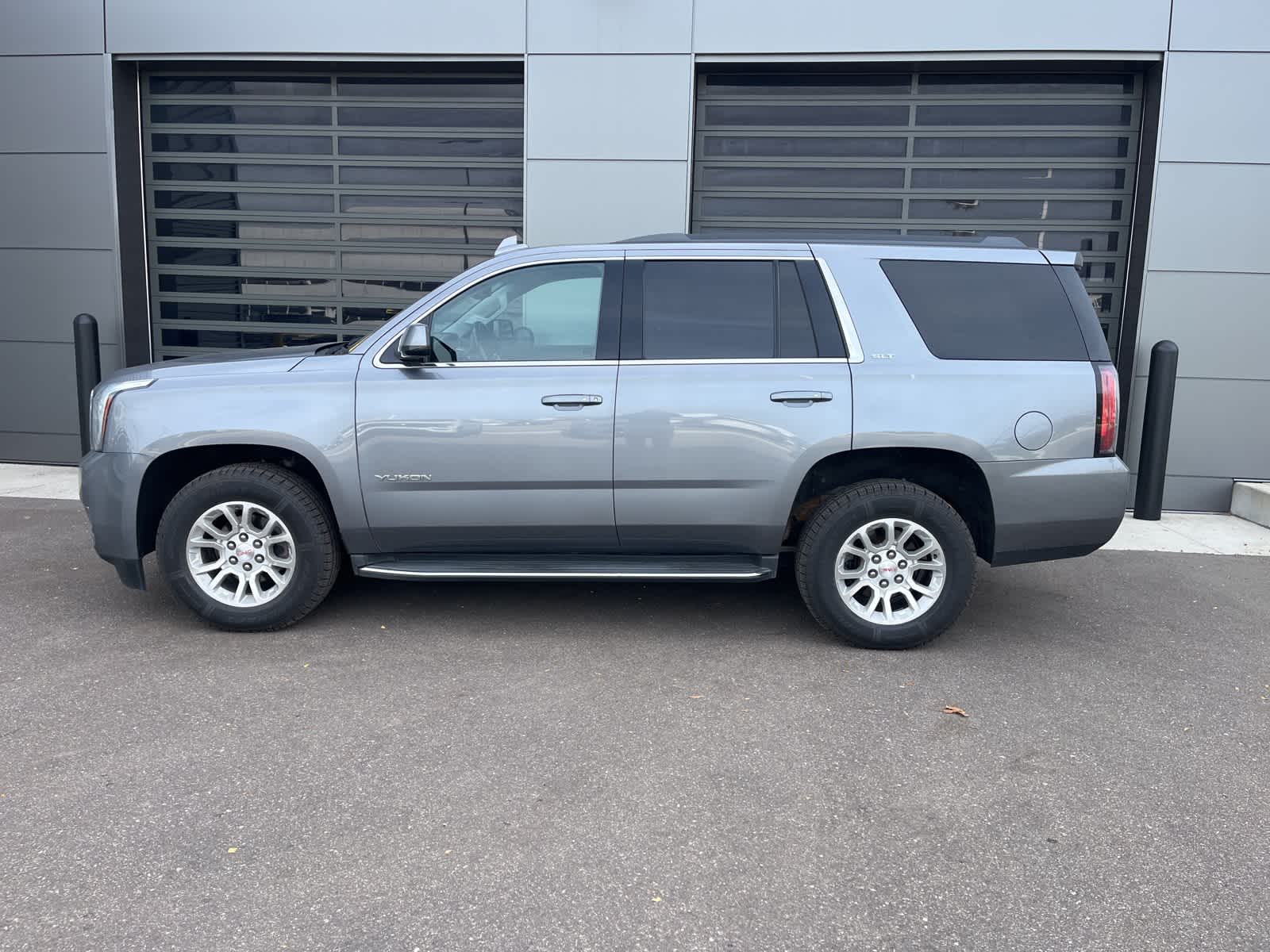 2018 Gmc Yukon SLT photo 2