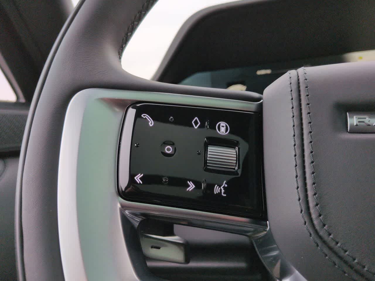 Thumbnail: 2026 Land Rover Range Rover - 25