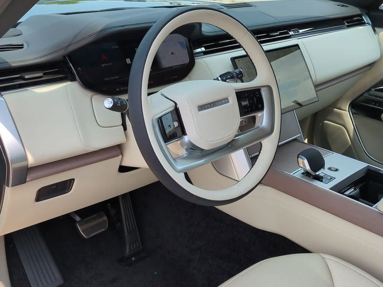 Thumbnail: 2025 Land Rover Range Rover - 2
