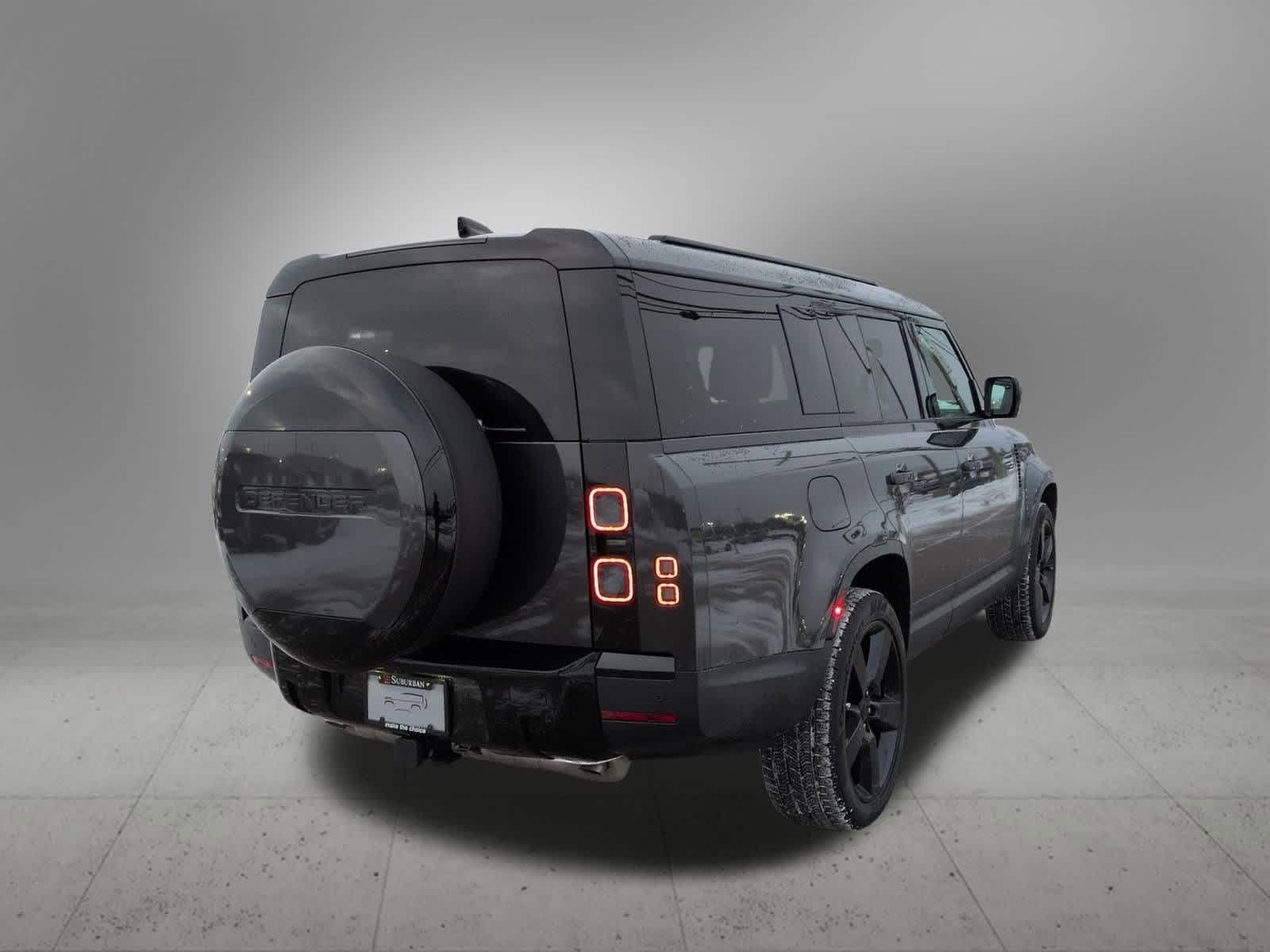 Thumbnail: 2025 Land Rover Defender - 6