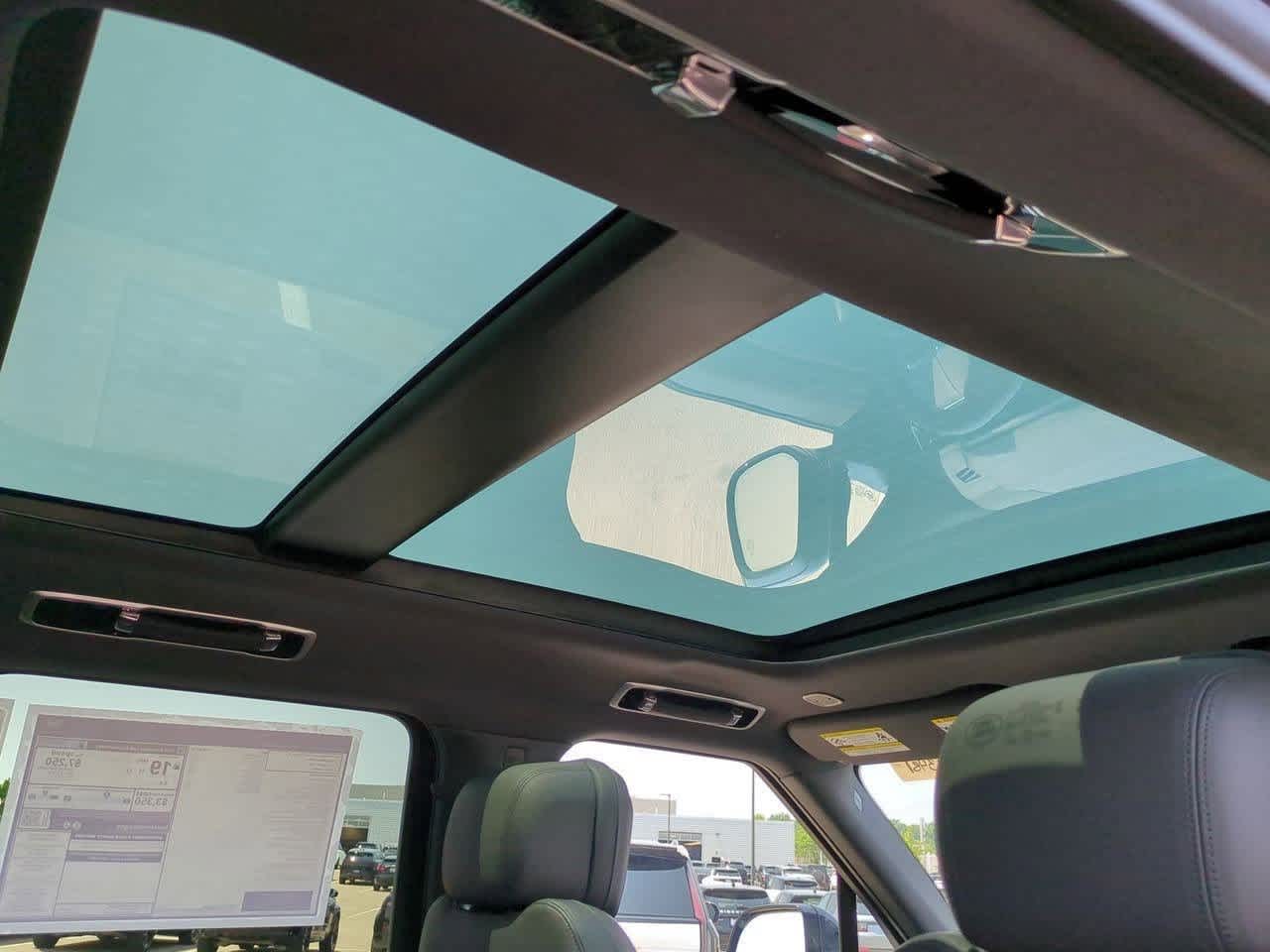 Thumbnail: 2025 Land Rover Range Rover Sport - 20