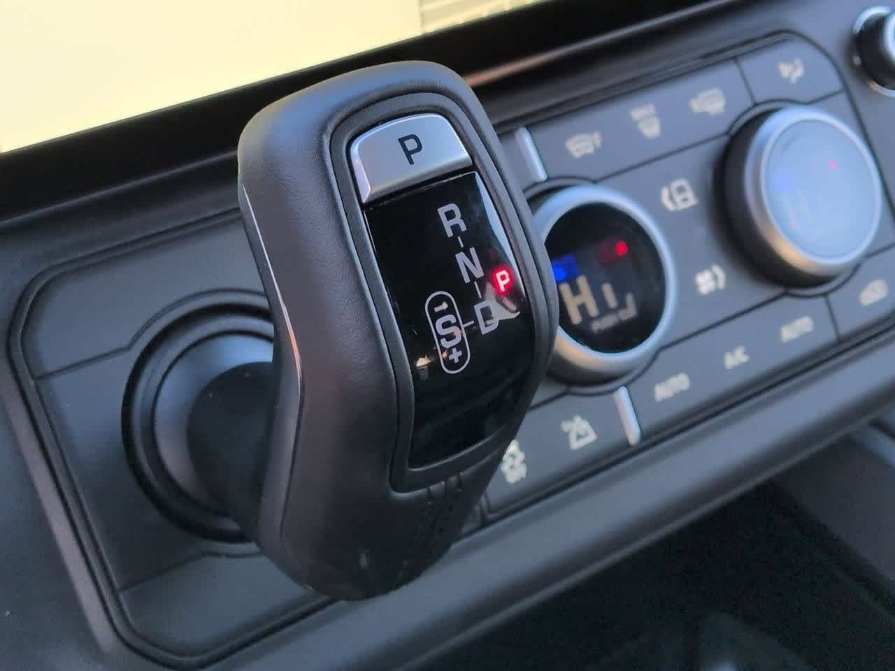 Thumbnail: 2026 Land Rover Defender - 34