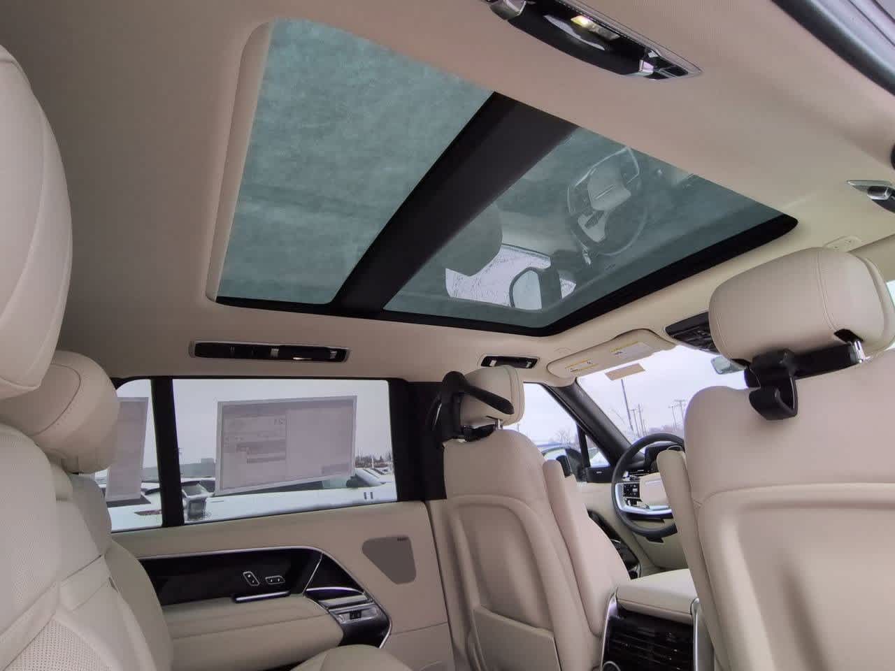 Thumbnail: 2026 Land Rover Range Rover - 23