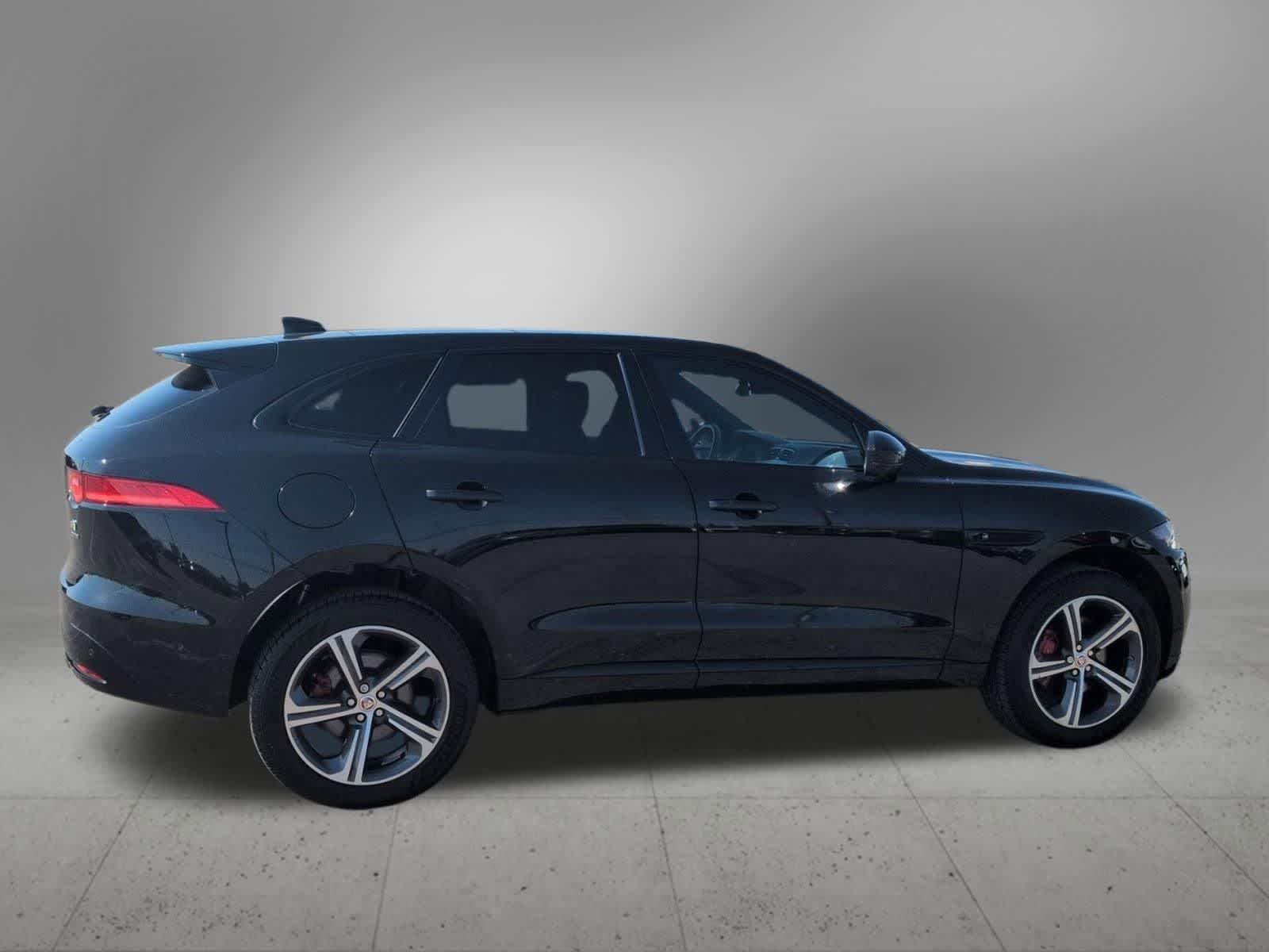 Thumbnail: 2018 Jaguar F-Pace - 7