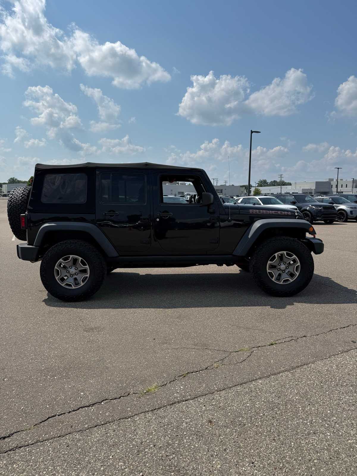 2015 Jeep Wrangler Unlimited Rubicon photo 4