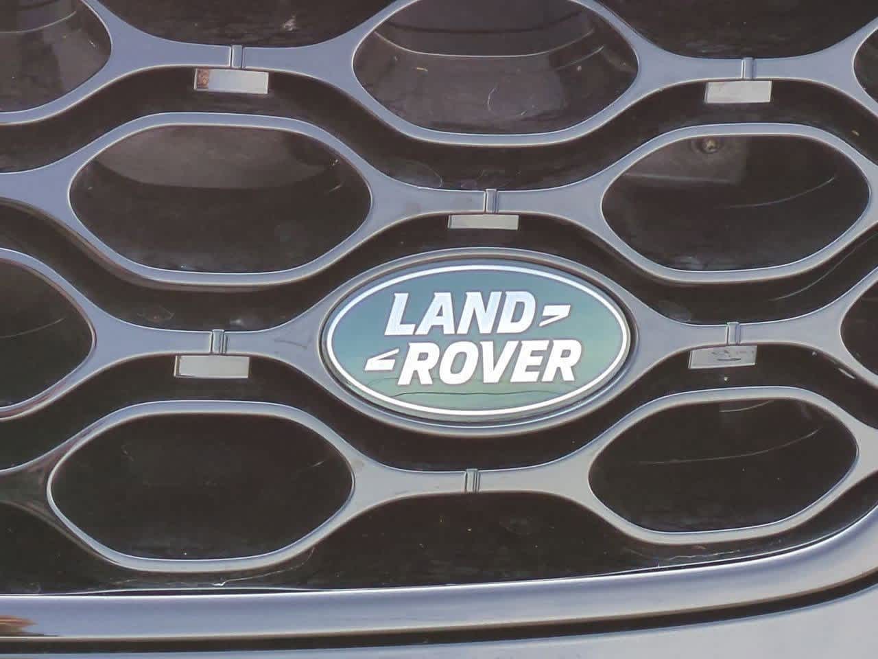 Thumbnail: 2025 Land Rover Discovery Sport - 11