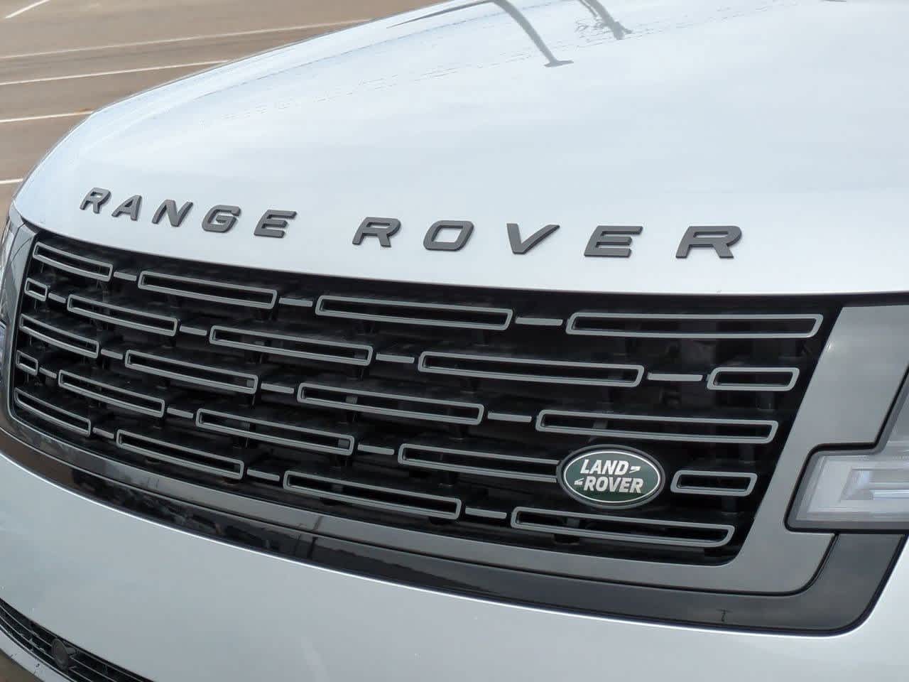 Thumbnail: 2025 Land Rover Range Rover - 11