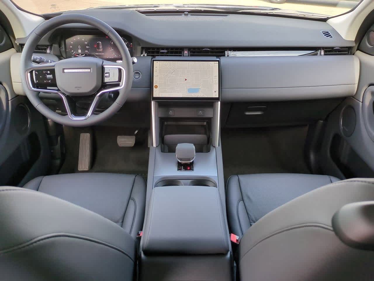Thumbnail: 2025 Land Rover Discovery Sport - 15