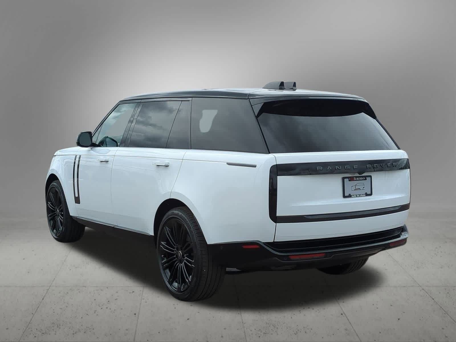 2025 Land Rover Range Rover SE photo 4