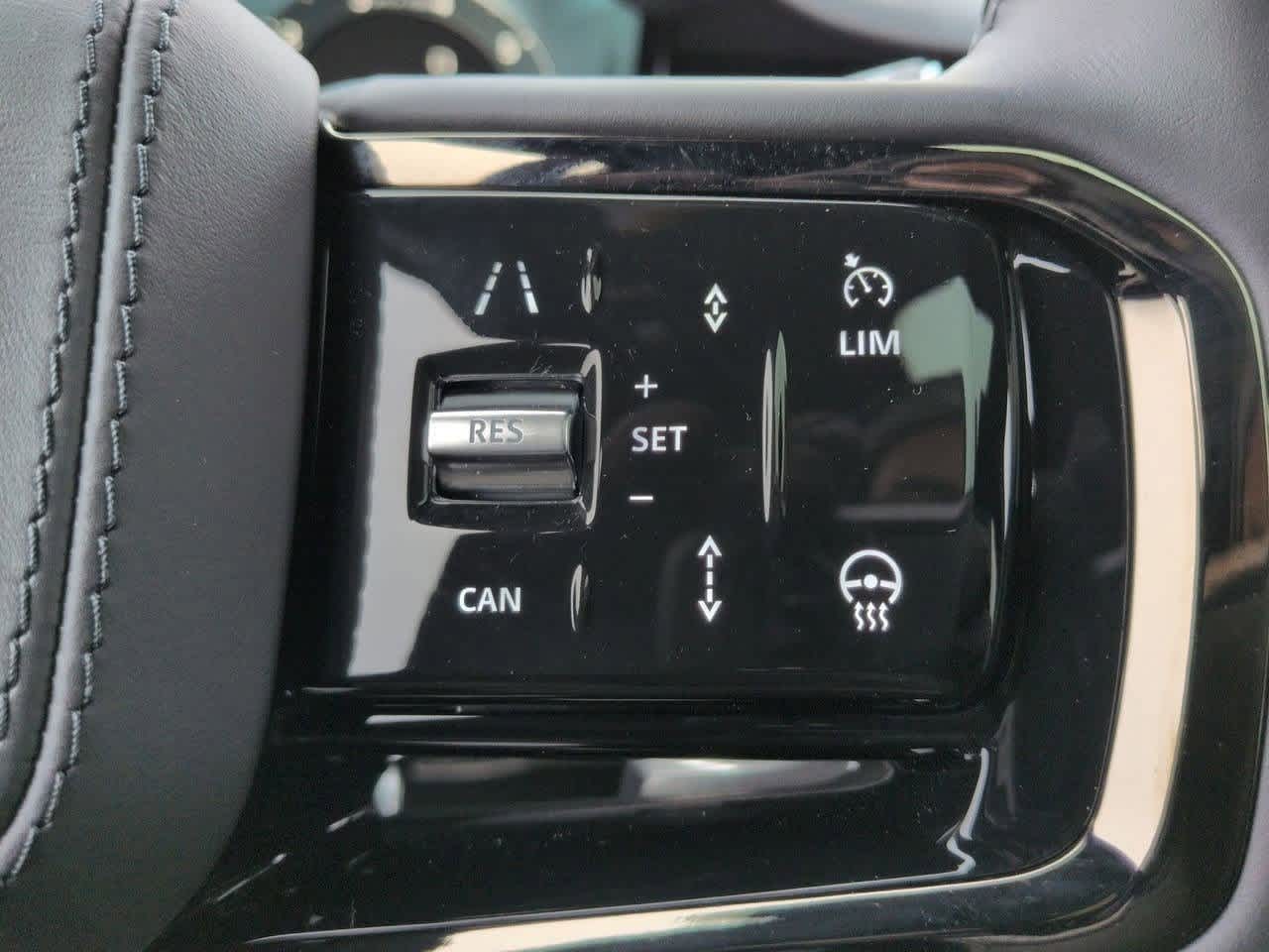 Thumbnail: 2025 Land Rover Range Rover Sport - 26