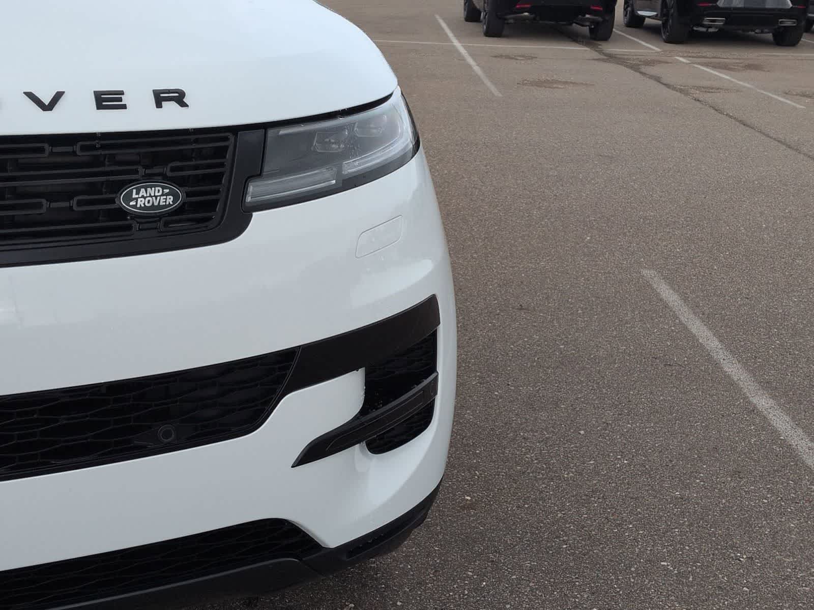 Thumbnail: 2026 Land Rover Range Rover Sport - 10