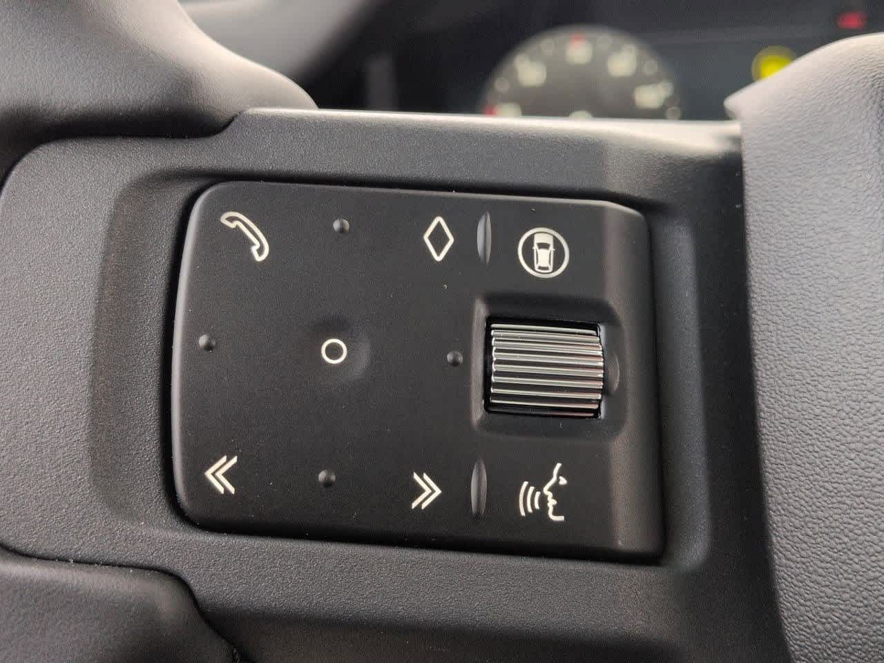 Thumbnail: 2026 Land Rover Defender - 25