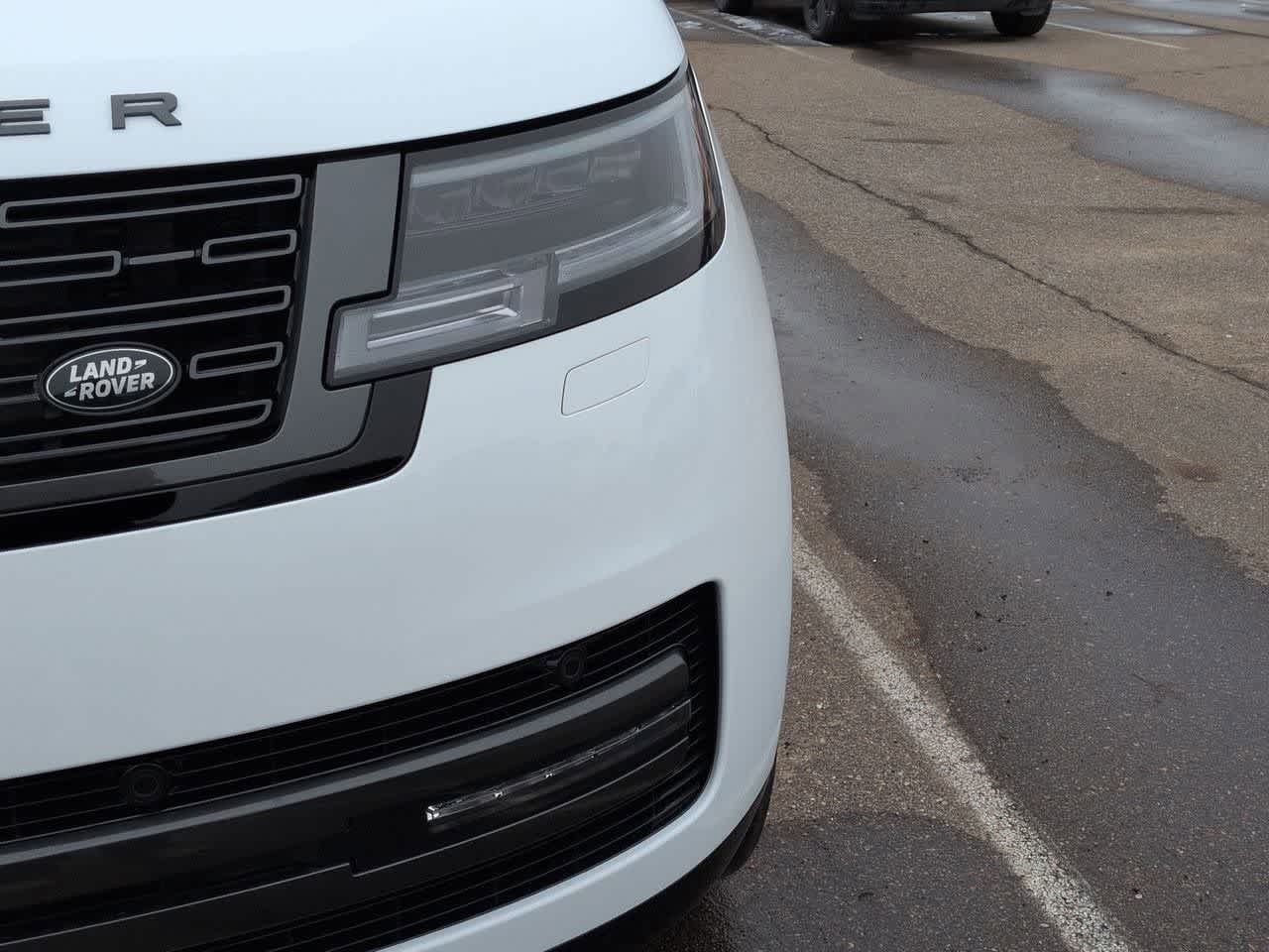 Thumbnail: 2026 Land Rover Range Rover - 10