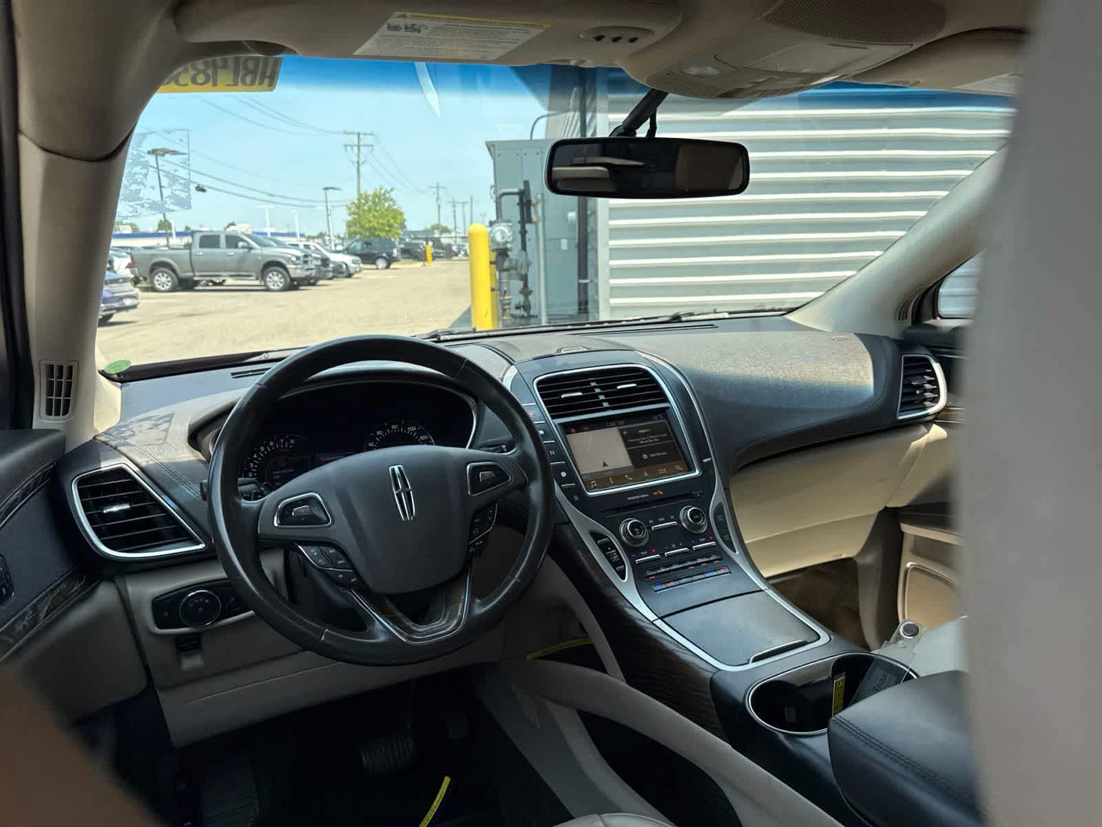 Thumbnail: 2017 Lincoln MKX - 10