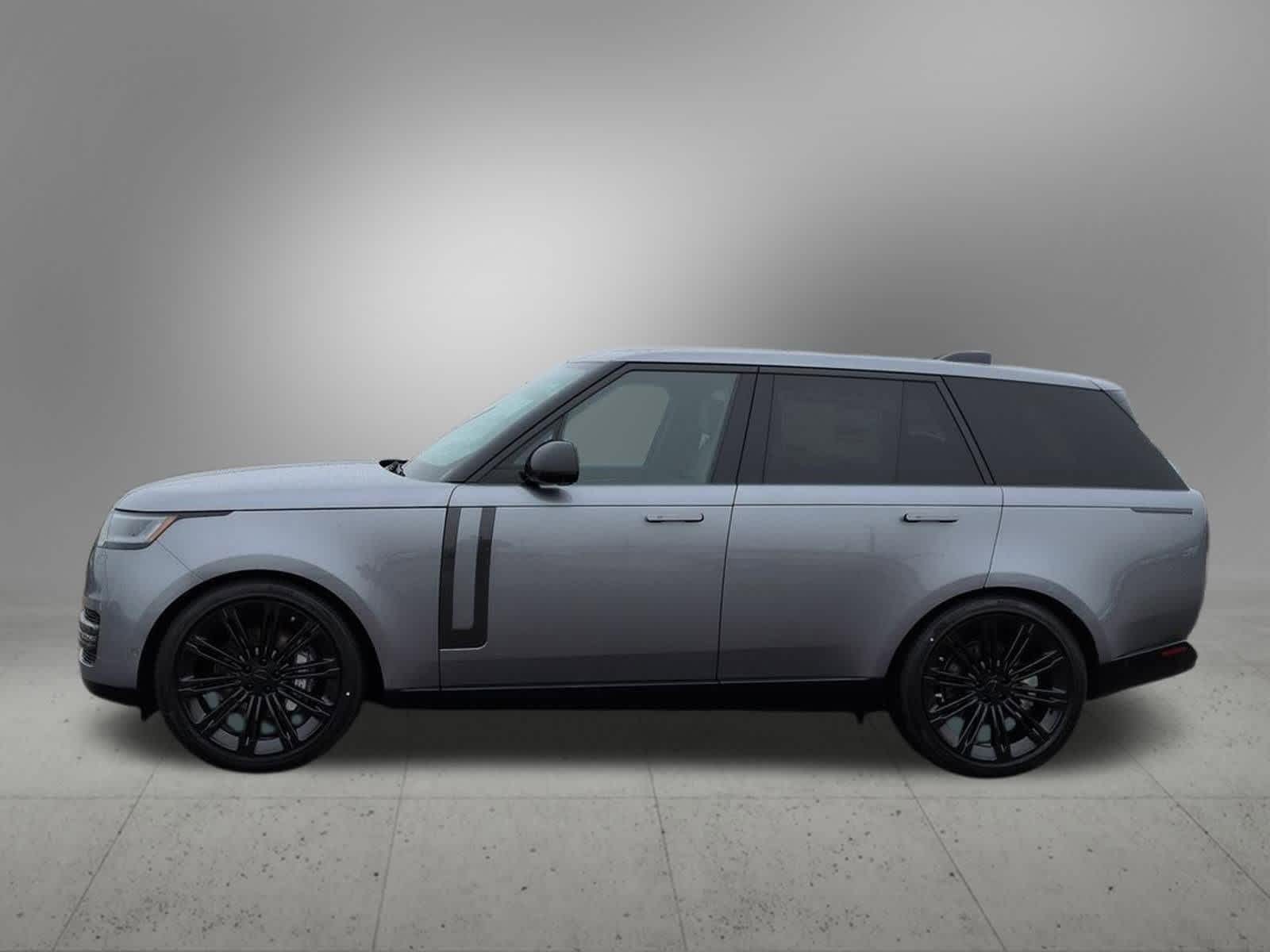 Thumbnail: 2026 Land Rover Range Rover - 3