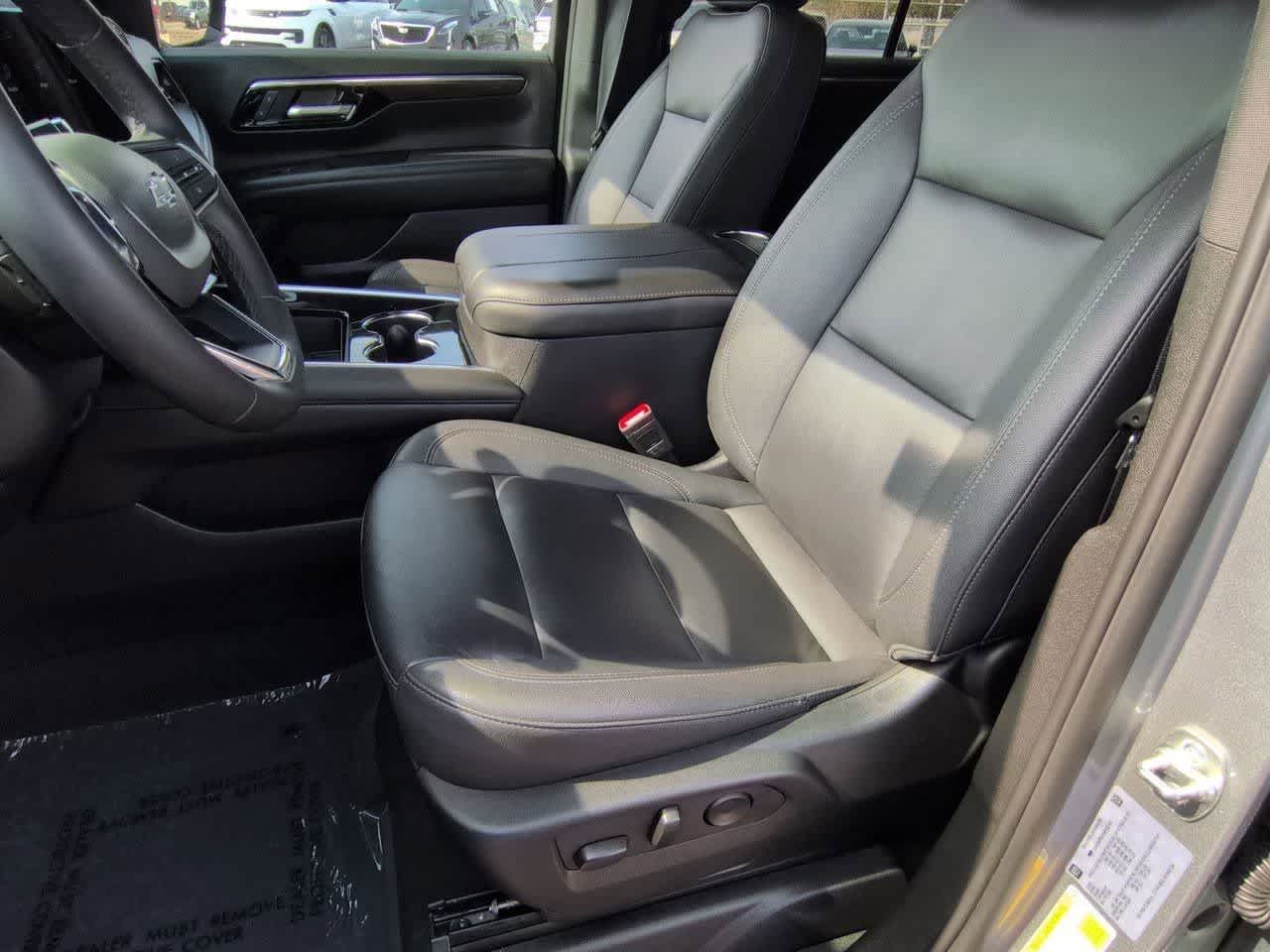 Thumbnail: 2025 Chevrolet Tahoe - 15