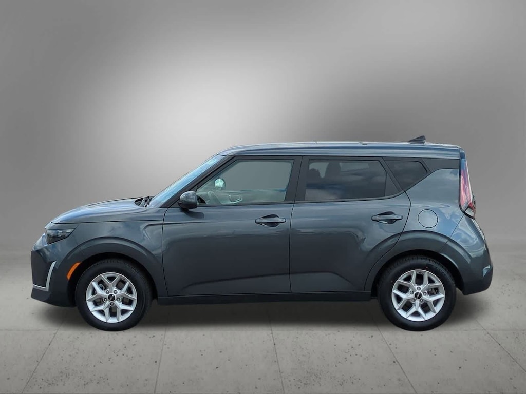 Used 2023 Kia Soul LX Hatchback
