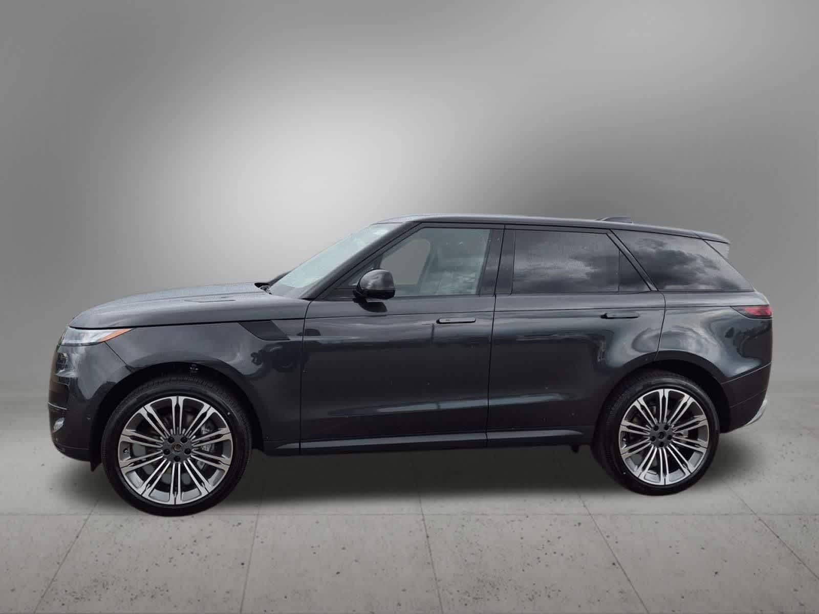 Thumbnail: 2026 Land Rover Range Rover Sport - 3
