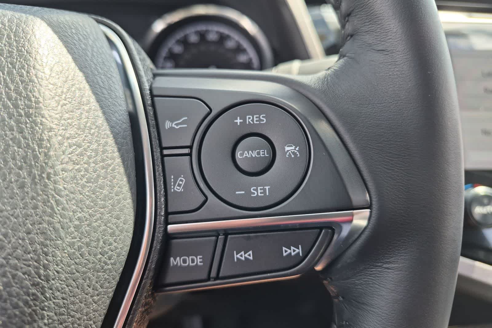 2020 Toyota Camry XLE - Photo 24