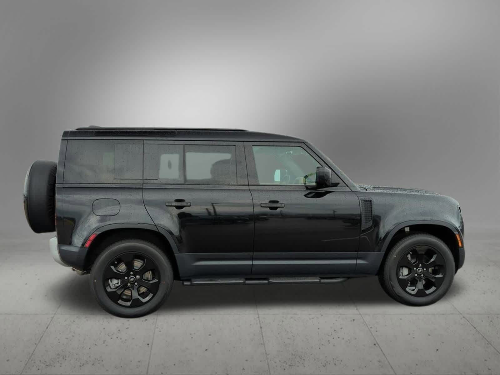 Thumbnail: 2025 Land Rover Defender - 7
