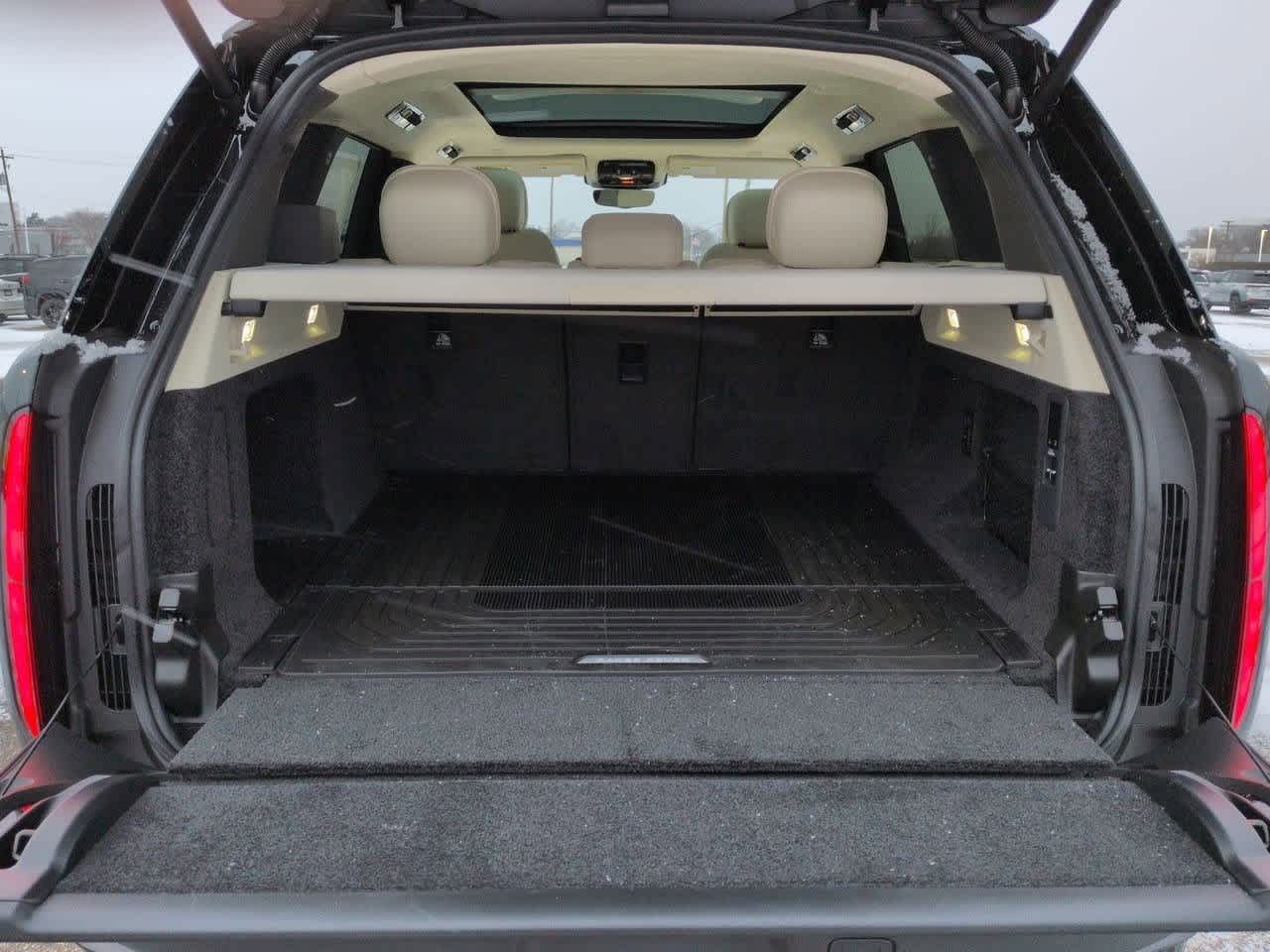 Thumbnail: 2026 Land Rover Range Rover - 35