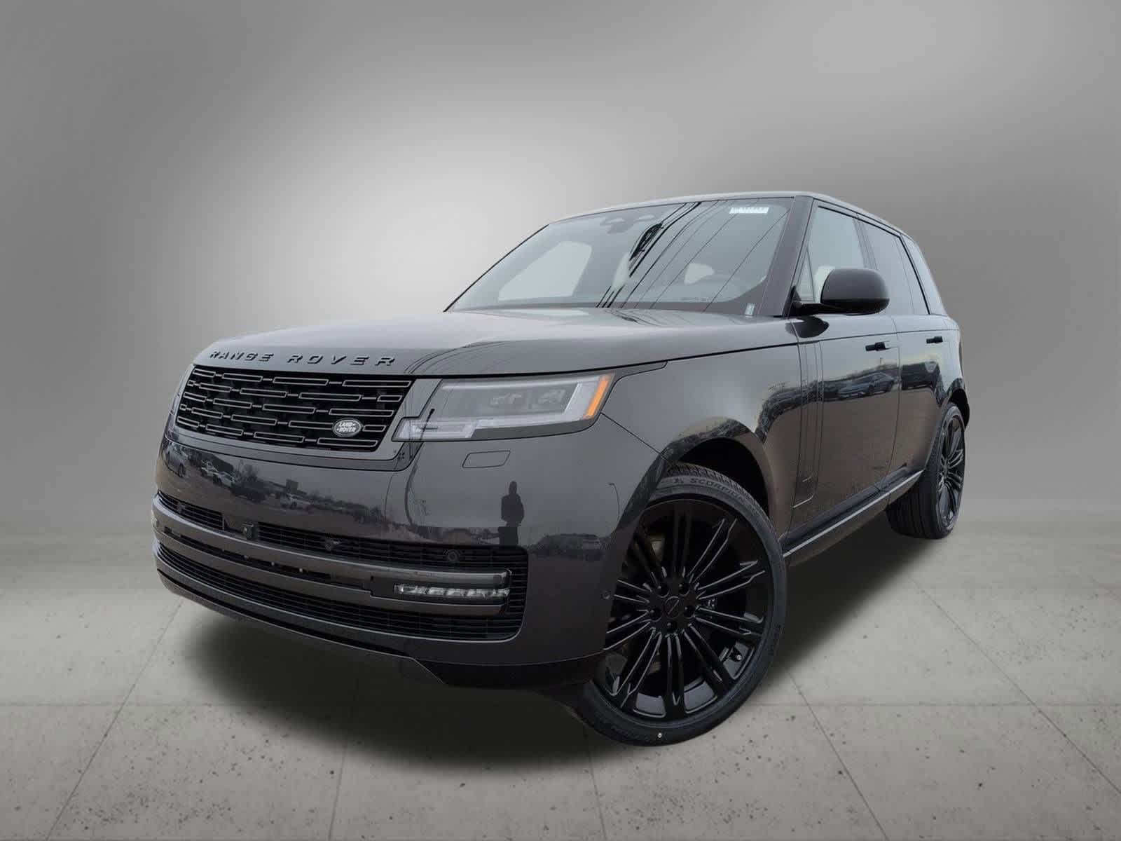 2026 Land Rover Range Rover SE's photo