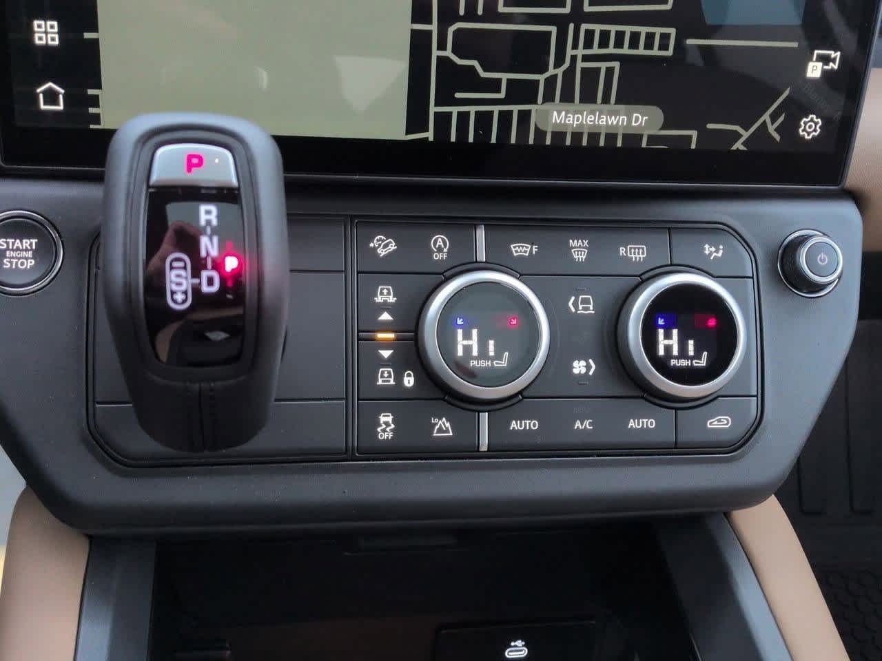 Thumbnail: 2025 Land Rover Defender - 29